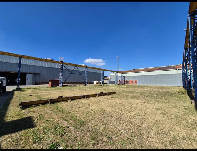 3,000M² INDUSTRIAL YARD TO LET IN ROODEKOP